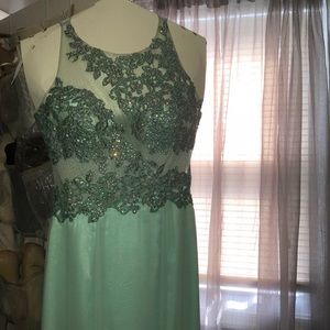Favianna teal prom dress